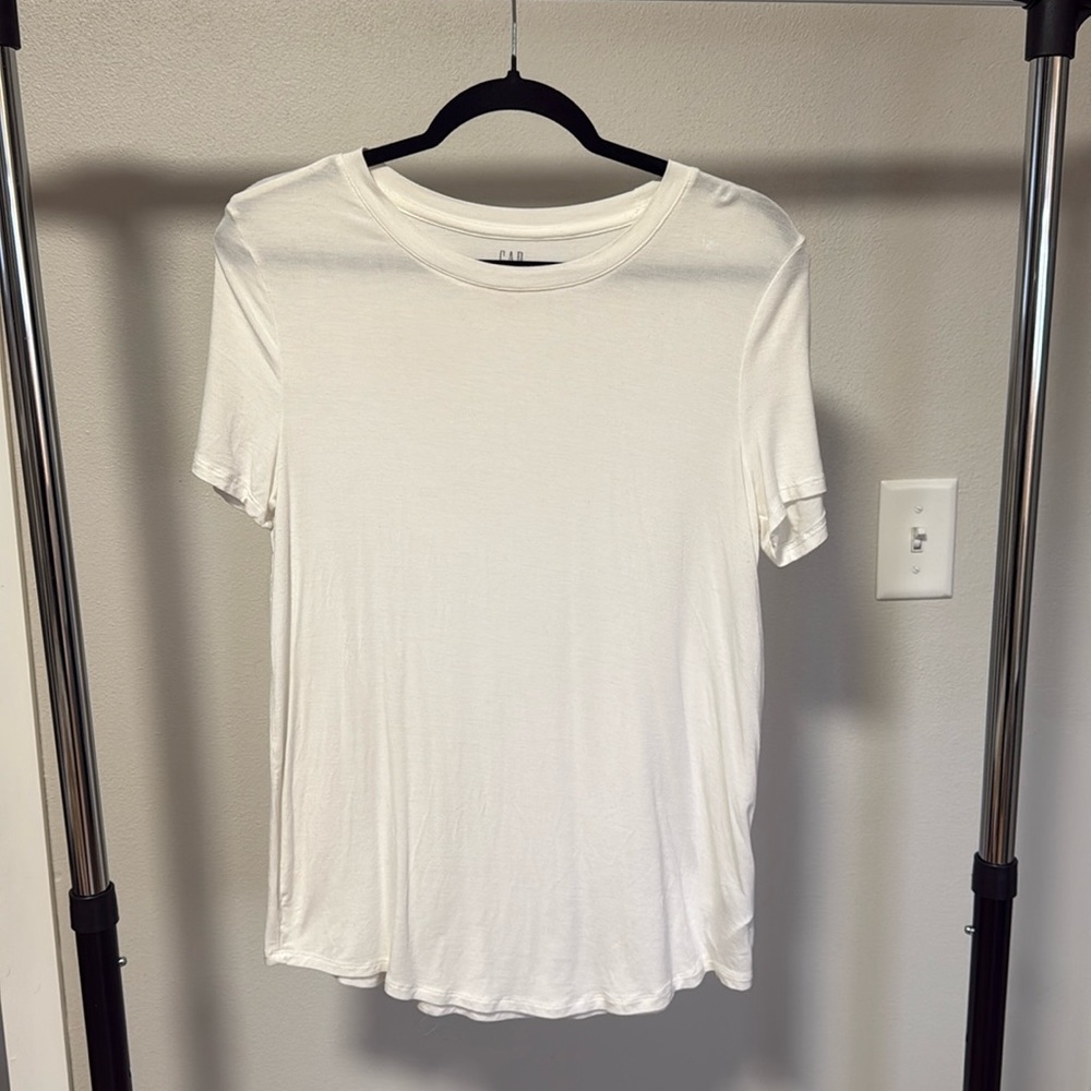 White t shirt